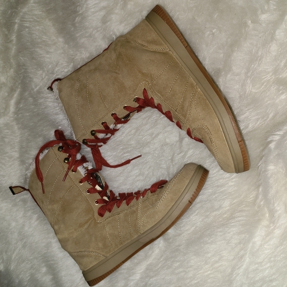 VK Size 9 Tan Fabric Sneaker Booties - Picture 5 of 8